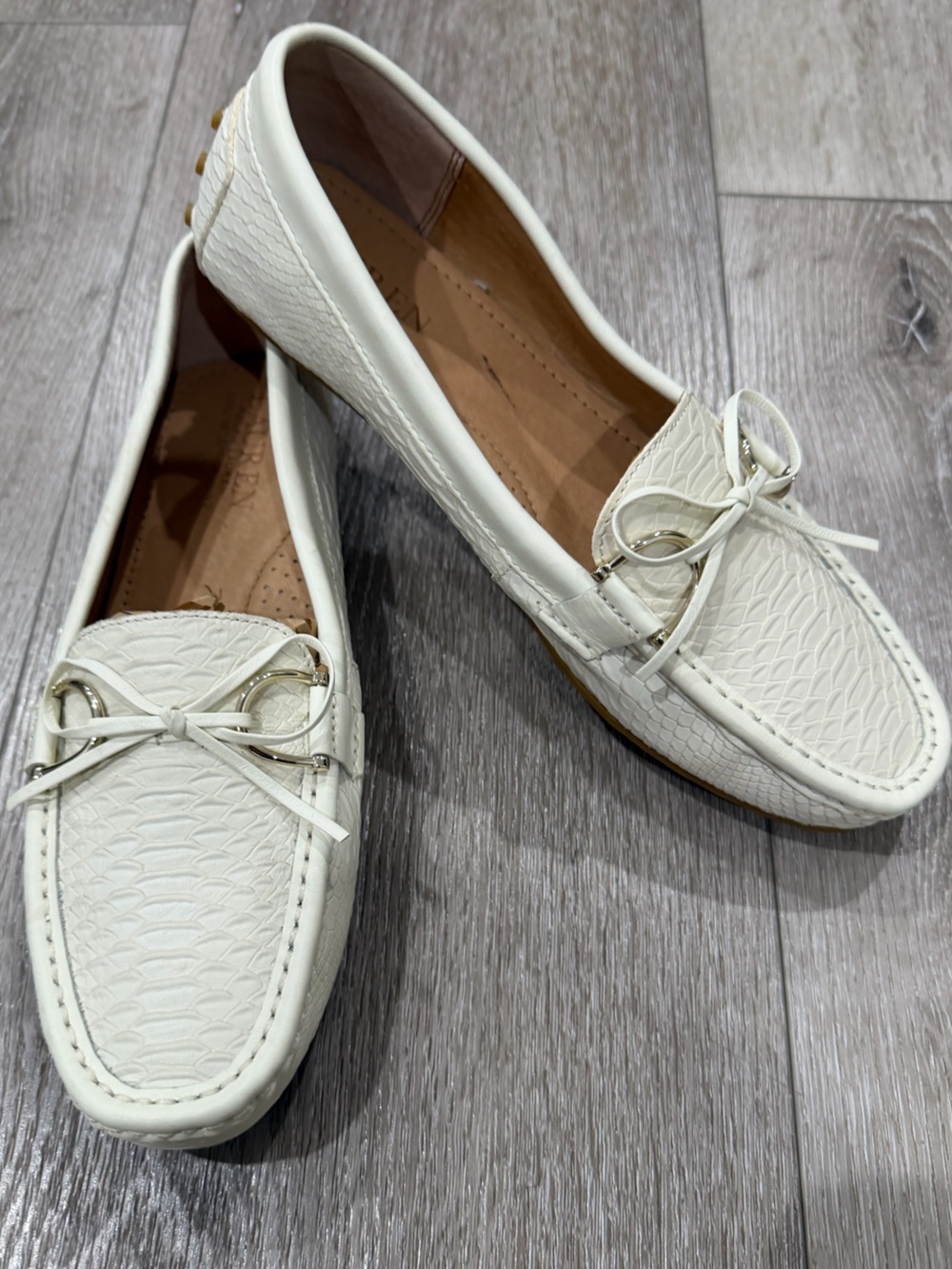New Lauren Ralph Lauren Briley II Women's Ivory Leather Flat Loafers 8B, $120